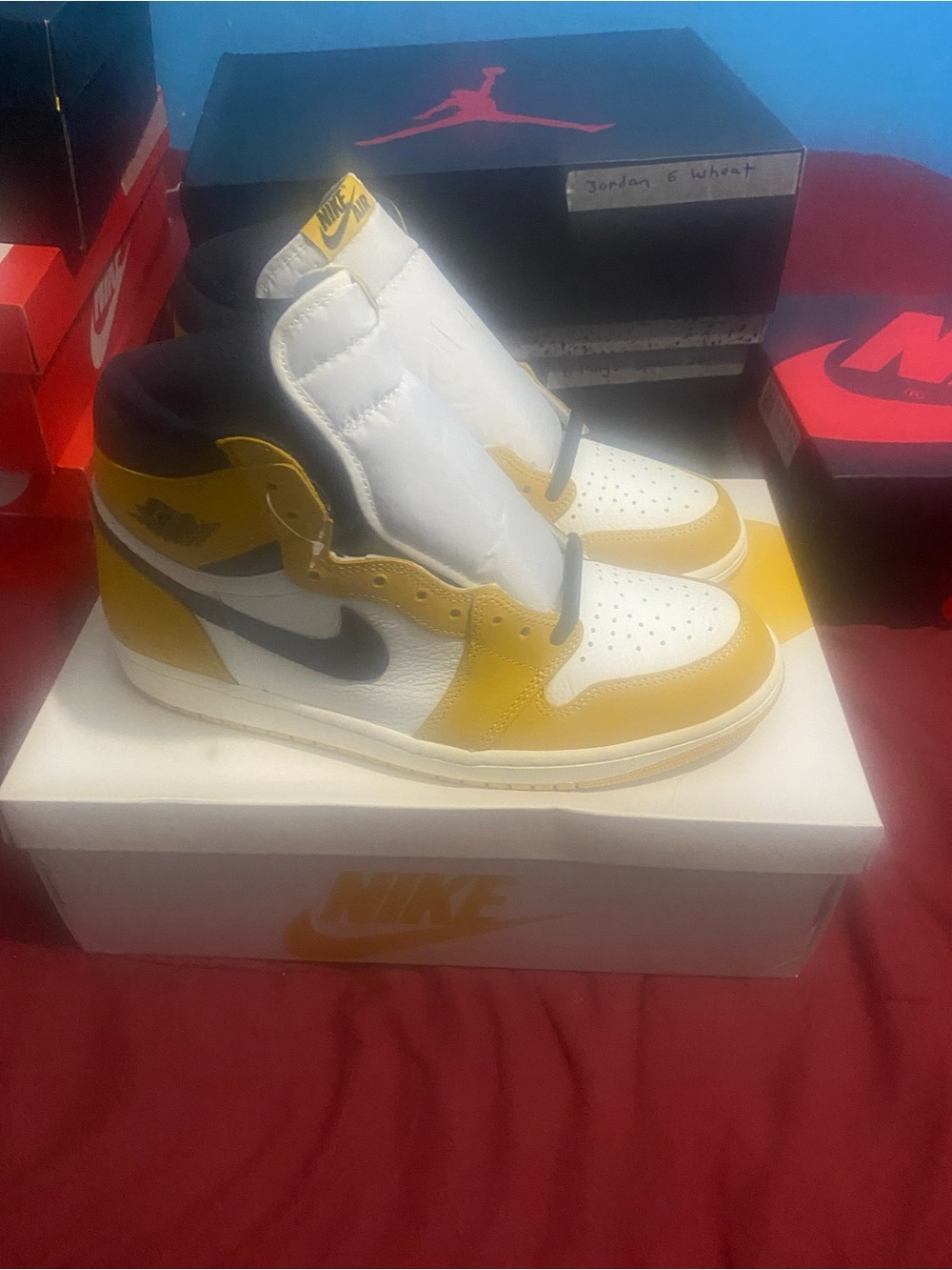 Jordan 1 high yellow ochre - Picture 3 of 4